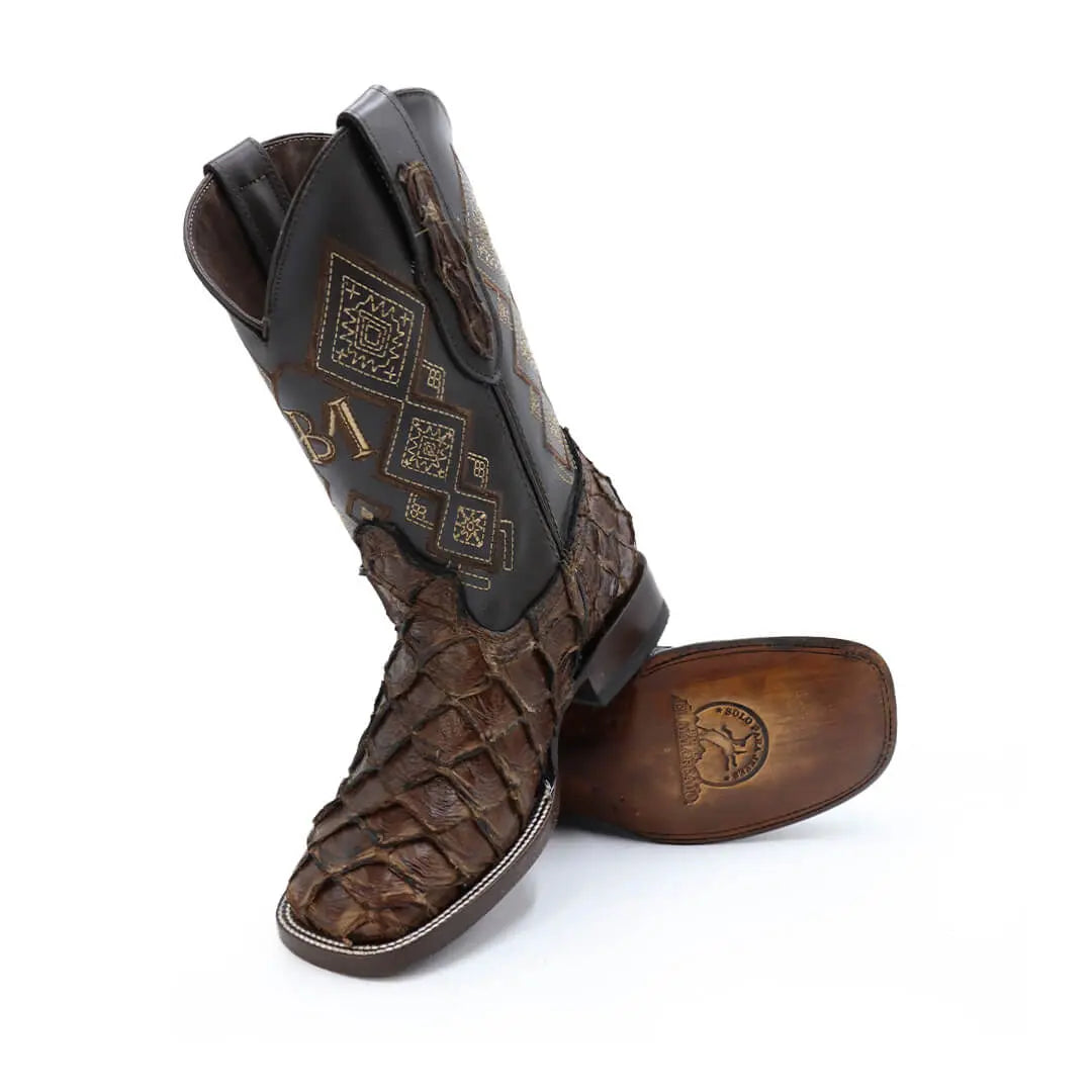 Bota Bulldog de Pescado IM304